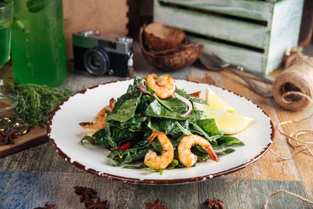 EASY Shrimp with Spinach